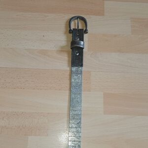 San Marcos shiny metal material belt